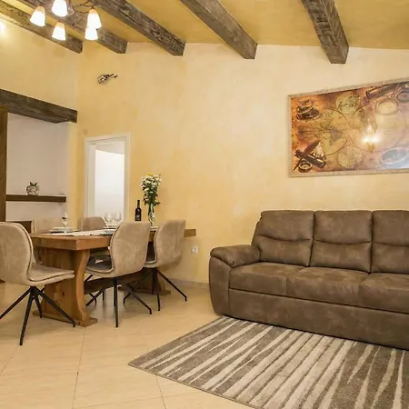 Casa Ivana * Karojba